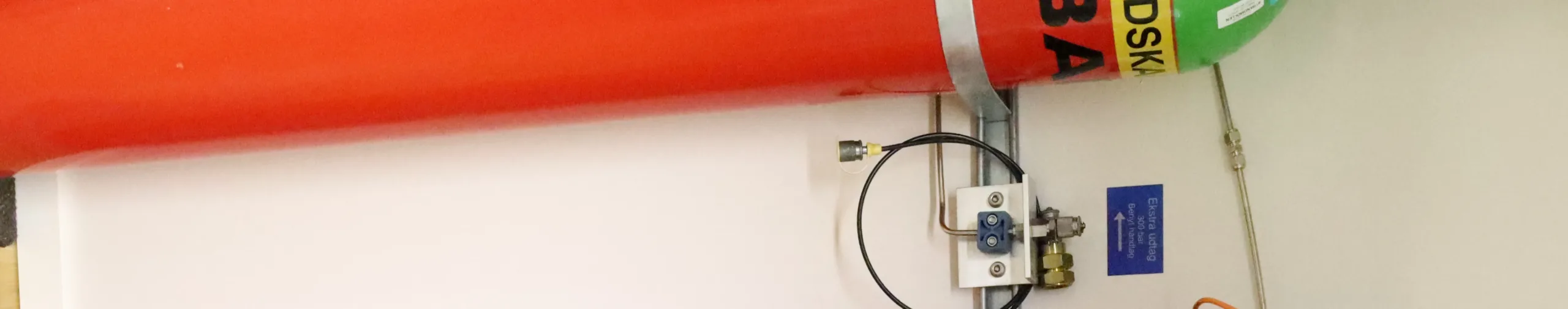 Inergen Fire Protection System from Fire Eater (gauge and valve detail)